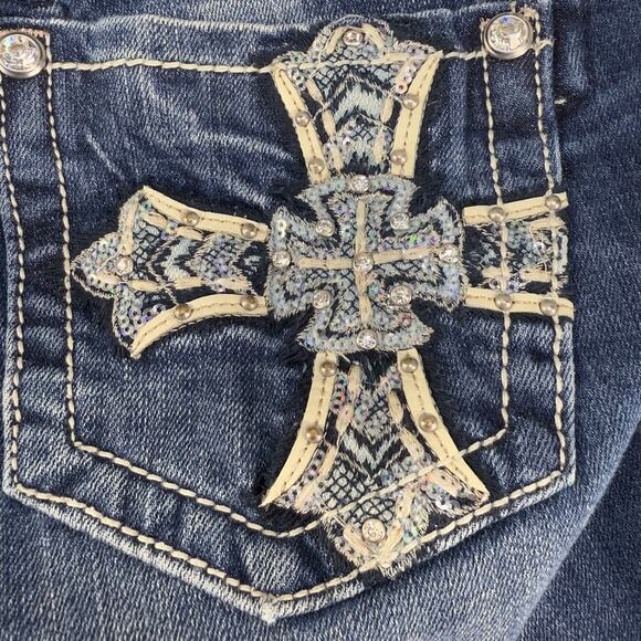 Miss Me Jeans Women's 29x34 (8) Blue Relaxed Boot Cut Crosses Western Bling - Picture 4 of 15